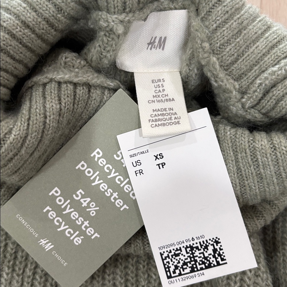 H&M Women's Cowl Neck Sweater in sage color Green - Picture 10 of 11